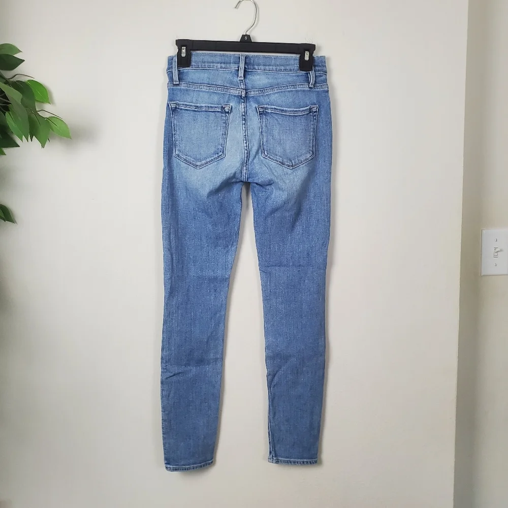 Frame Le Skinny De Jeanne Crop Distressed Light Wash Size 25 - Picture 6 of 14
